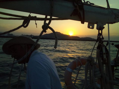 Casual Fare Sailing Charters Townsville - Ocean Living - Cruise - Sunshine Coast Tourism 2