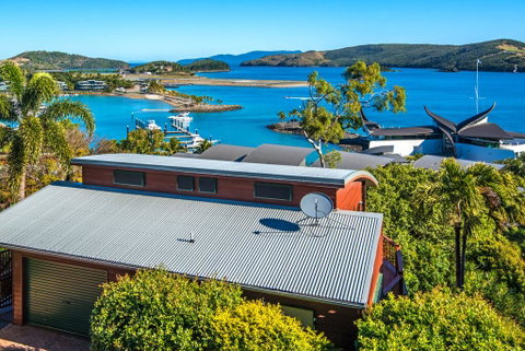 Casuarina 18 Ocean View House Central Location BBQ Golf Buggy - Sunshine Coast Tourism 3