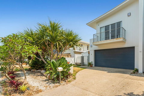 CASUARINA DREAMING - Sunshine Coast Tourism 2