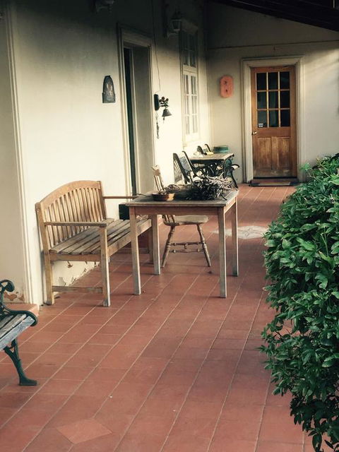 Catania Cottage & Farmhouse - Holiday Sunshine Coast 3