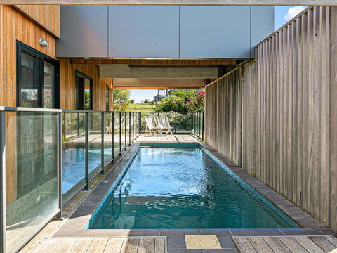 Cayley - Sunshine Coast Tourism 0