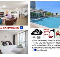 CBD Views-With FREE Wine Free-Carpark-Netflix-WiFi - Sunshine Coast Tourism