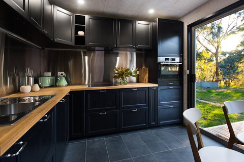 Cedar And Stone - Sunshine Coast Tourism 2