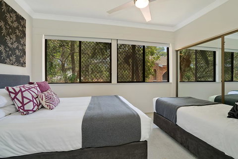 Centennial Terrace Apartments - Holiday Sunshine Coast 2