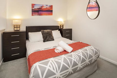 Central Abode-Modern Apartment In The Heart Of Jindabyne - Sunshine Coast Tourism 2