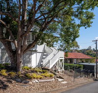 Central Cottage - Holiday Sunshine Coast