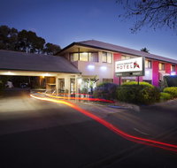 Central Deborah Motel - Sunshine Coast Tourism