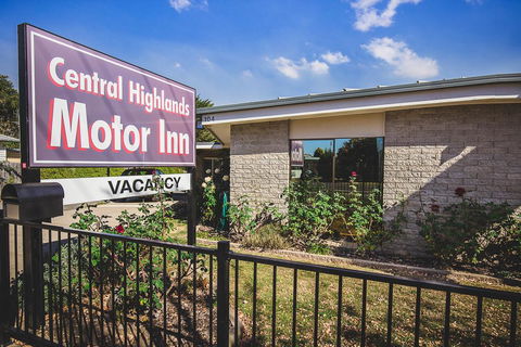 Central Highlands Motor Inn - Holiday Sunshine Coast 0