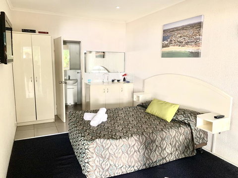Central Motel Mooloolaba - Sunshine Coast Tourism 1