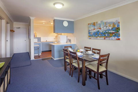 Central Park 7 - The Convenience Of Location & The Warmth Of Comfortable Living - Sunshine Coast Tourism 0