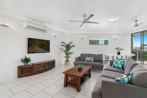 Centrepoint Apartments - Sunshine Coast Tourism 3