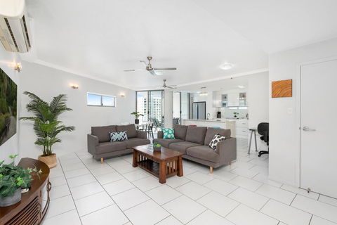 Centrepoint Apartments - Sunshine Coast Tourism 2