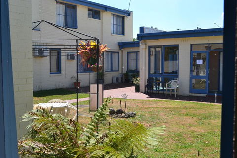 Chadstone Executive Motel - Holiday Sunshine Coast 2