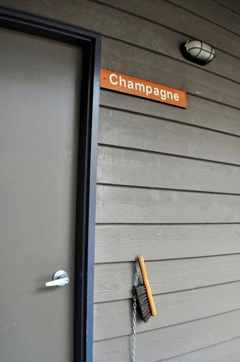 Champagne - Sunshine Coast Tourism 3