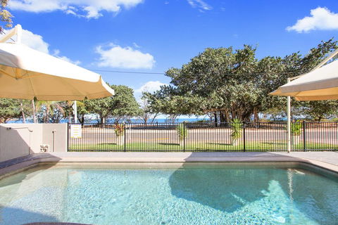 Champagne Apartment 1 - Holiday Sunshine Coast 0