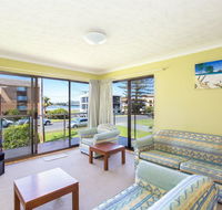 Champagne Court 1 with Water Views - Holiday Sunshine Coast