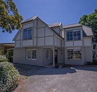 Chapel Island Retreat - Sunshine Coast Tourism