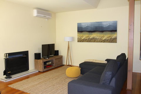 Charbella - Sunshine Coast Tourism 0