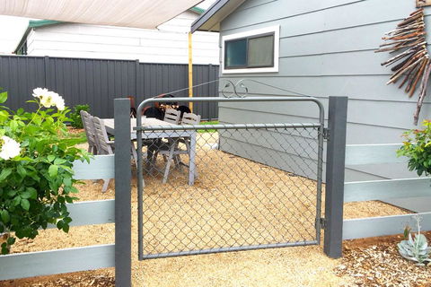 Charlottes Honor - River & Golf Cottage - Sunshine Coast Tourism 1