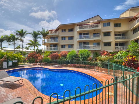 Charlton Apartments On The Esplanade - Sunshine Coast Tourism 0