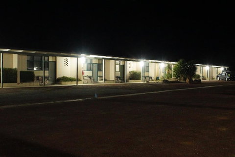 Charlton Motel - Sunshine Coast Tourism 2
