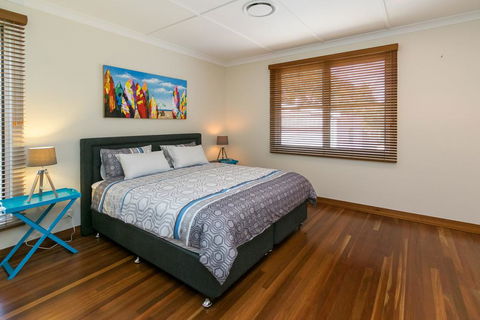 Charming Home By The Sea - Sunshine Coast Tourism 2