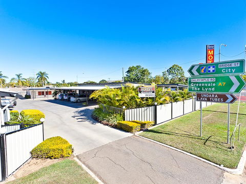 Charters Towers Motel - Holiday Sunshine Coast 0