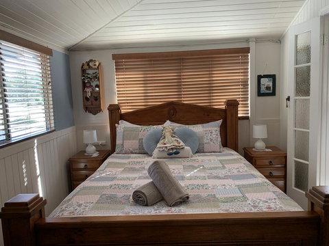 Cherry Blossom Cottage - Sunshine Coast Tourism 2