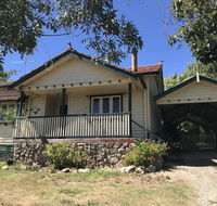 Cherry Blossom Cottage - Beechworth-Getaways - Sunshine Coast Tourism