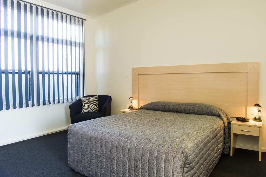 Bribbaree NSW Holiday Sunshine Coast