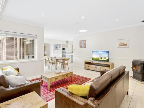 Cherry Walk Cottage - Sunshine Coast Tourism 1
