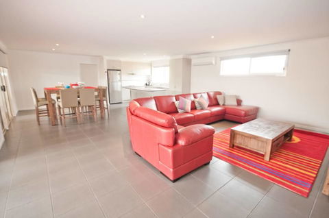 Chevallier - Sunshine Coast Tourism 2