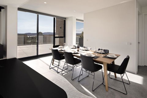 Chilam 'D' - Architecturally Designed - Sunshine Coast Tourism 3