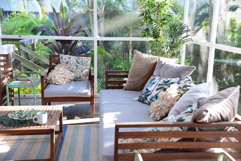CHILL-OUT BEACH HOUSE @ FORSTER - Sunshine Coast Tourism 1