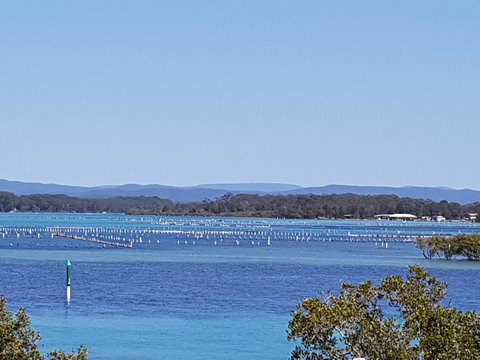 CHILL-OUT LAKESIDE @ FORSTER - Sunshine Coast Tourism 2