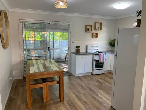 Chilli Reef At Fingal Bay - Sunshine Coast Tourism 3