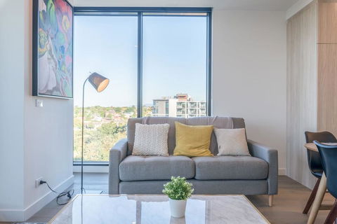 Chloe Serviced Apartment 2 Bedroom Deluxe - Sunshine Coast Tourism 1