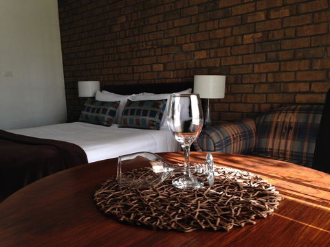 City Colonial Motor Inn - Sunshine Coast Tourism 0