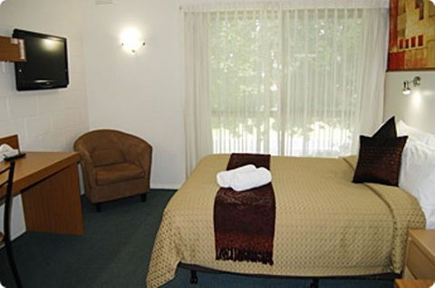 City Gardens Motel - Sunshine Coast Tourism 1