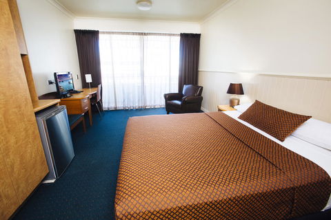 City Oasis Inn - Sunshine Coast Tourism 1