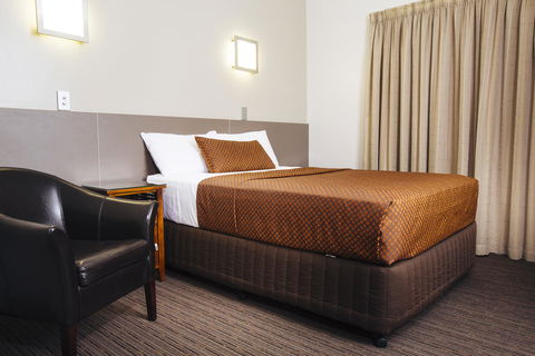 City Oasis Inn - Sunshine Coast Tourism 3