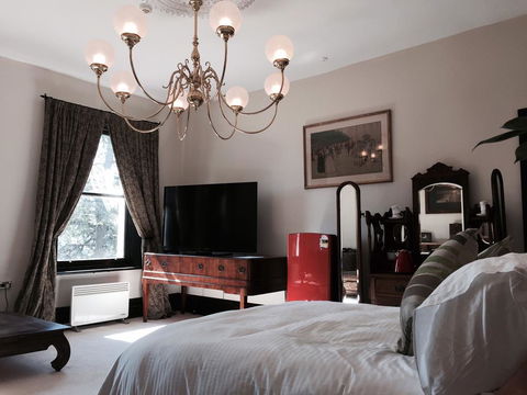 Claremont House - Sunshine Coast Tourism 2