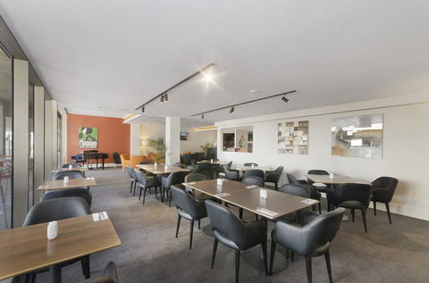 Clarion Hotel Townsville - Sunshine Coast Tourism 1