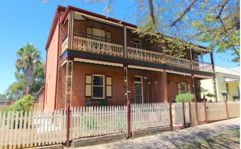 Classic Old Style House - Holiday Sunshine Coast 0