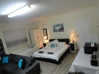 Cleveland BB - Private Studio Room