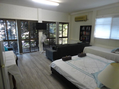 Cleveland B&B - Private Studio Room - Sunshine Coast Tourism 2