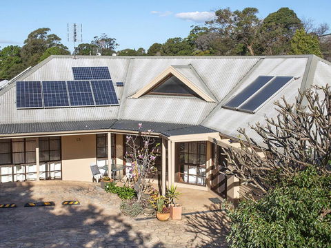Cloud 9 Cottage - Waves, Walks And Welcoming - Sunshine Coast Tourism 1
