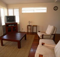 Clovelly Beach Townhouse - Holiday Sunshine Coast