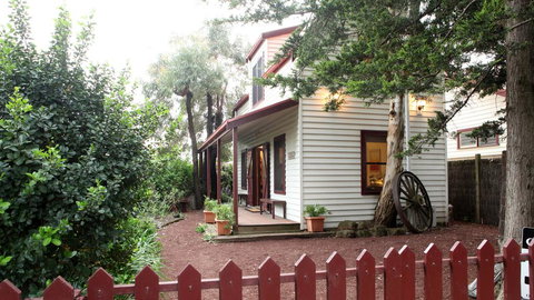 Coach House - Sunshine Coast Tourism 0
