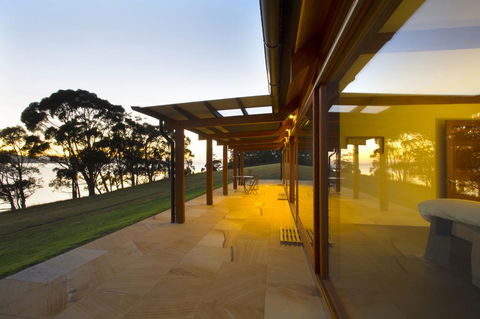 Coast House Tasmania - Sunshine Coast Tourism 3